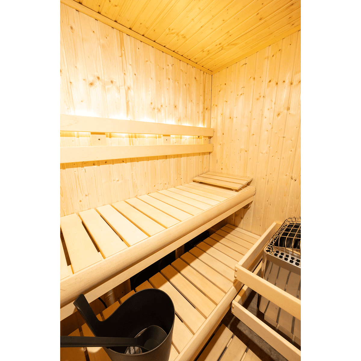 Finnleo NorthStar 46 3 Person Traditional Outdoor Sauna Cabin